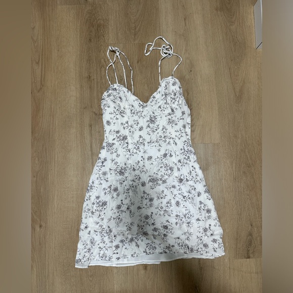 Aritzia “fable” Dress - Picture 1 of 3